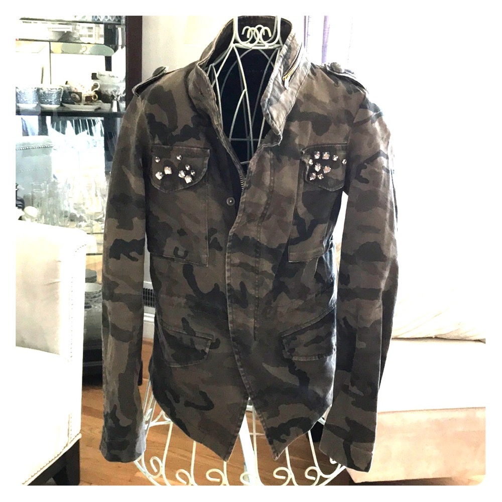 XS Camouflage Jacket 🧥 Zara